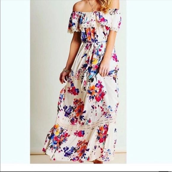 Umgee Dresses & Skirts - Umgee floral off the shoulder boho maxi dress